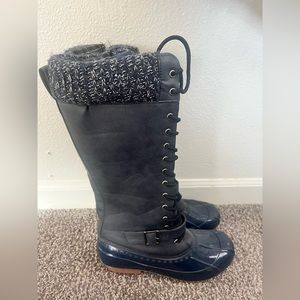 NWT Waterproof Womens Snow Boots